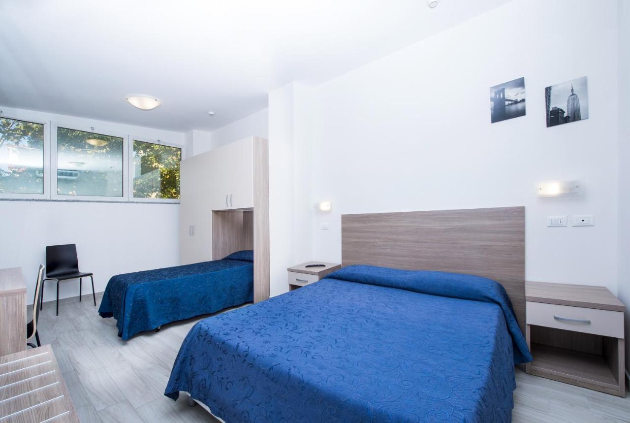 Ciccio Hotel Misano Adriatico Bagian luar foto