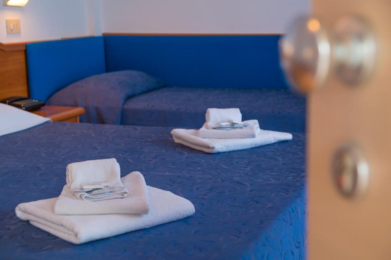 Ciccio Hotel Misano Adriatico Bagian luar foto