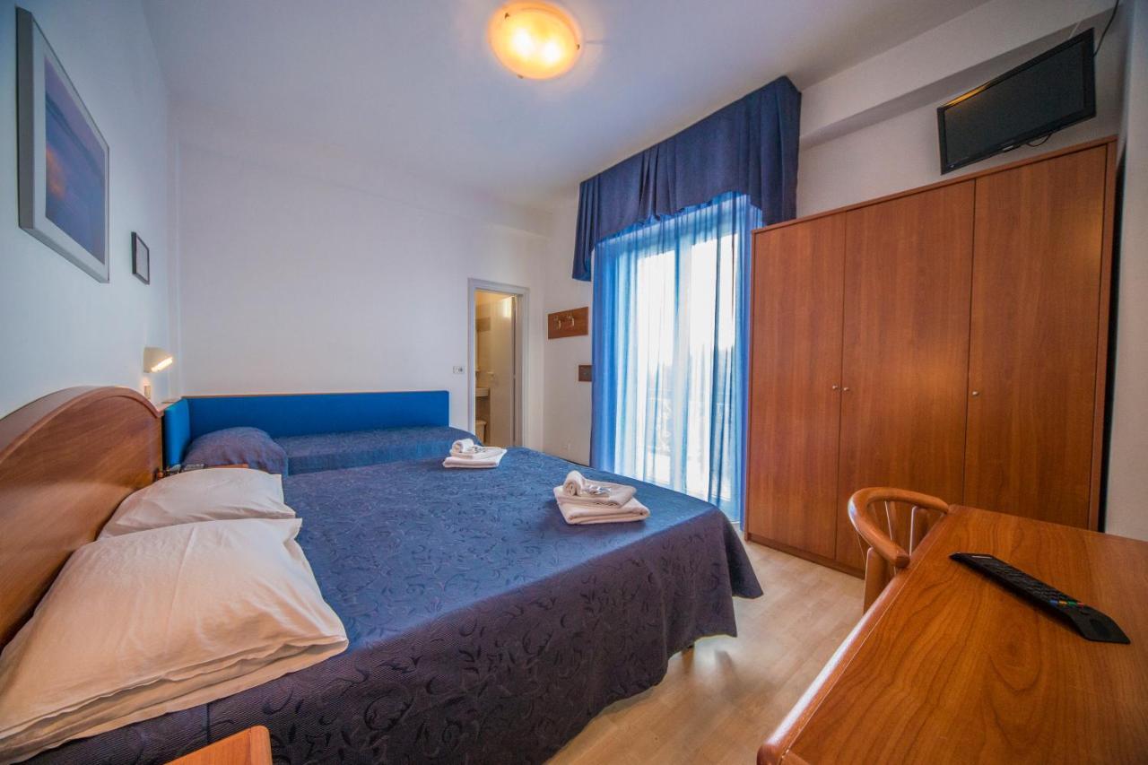 Ciccio Hotel Misano Adriatico Bagian luar foto