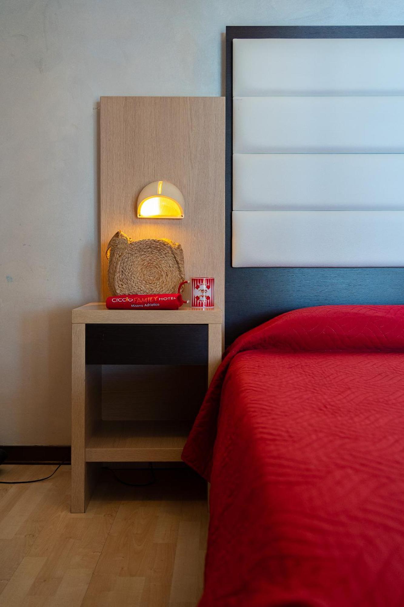 Ciccio Hotel Misano Adriatico Bagian luar foto